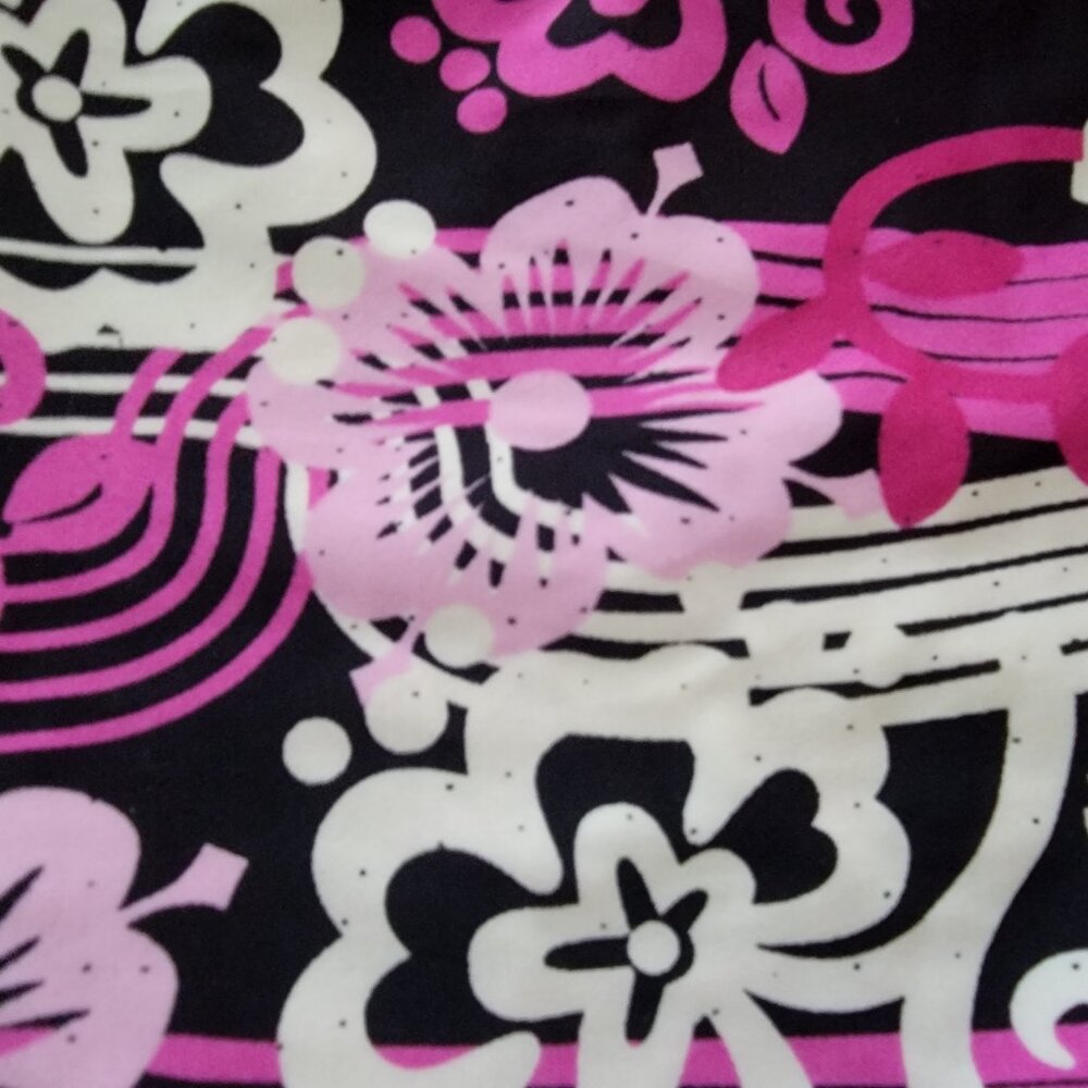 Southern Expressions Bikini Tankini Swim Top in Pink/Black/White Floral - Picture 2 of 7